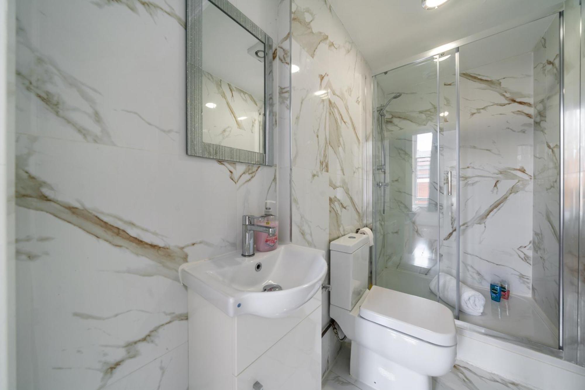 Apartment 2 Bedroom Flat In The Heart Of Oxford Street 5gc *