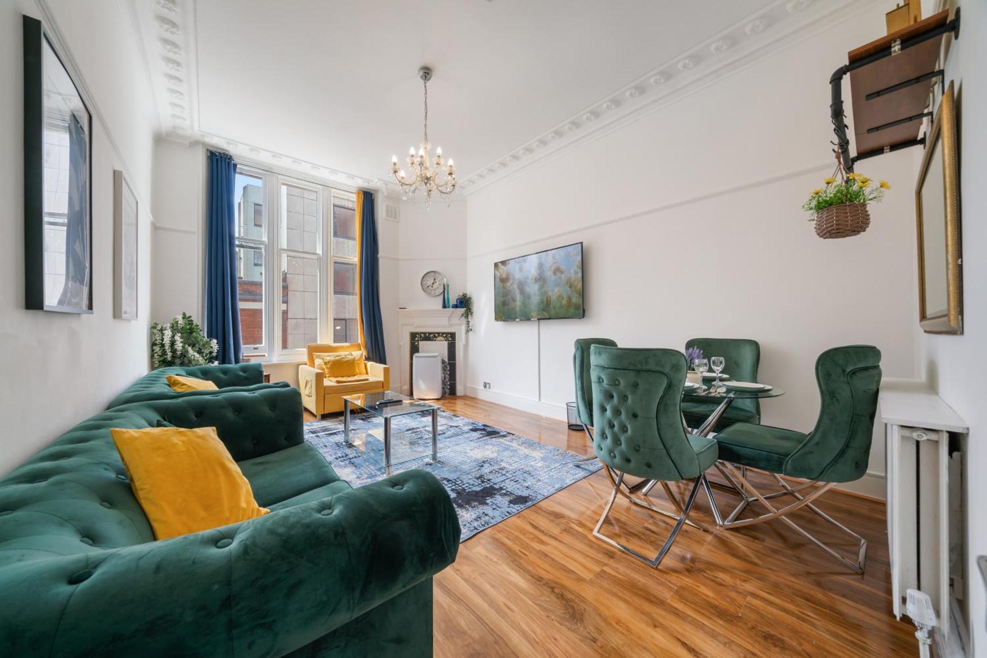 2 Bedroom Flat In The Heart Of Oxford Street 5gc Apartment London